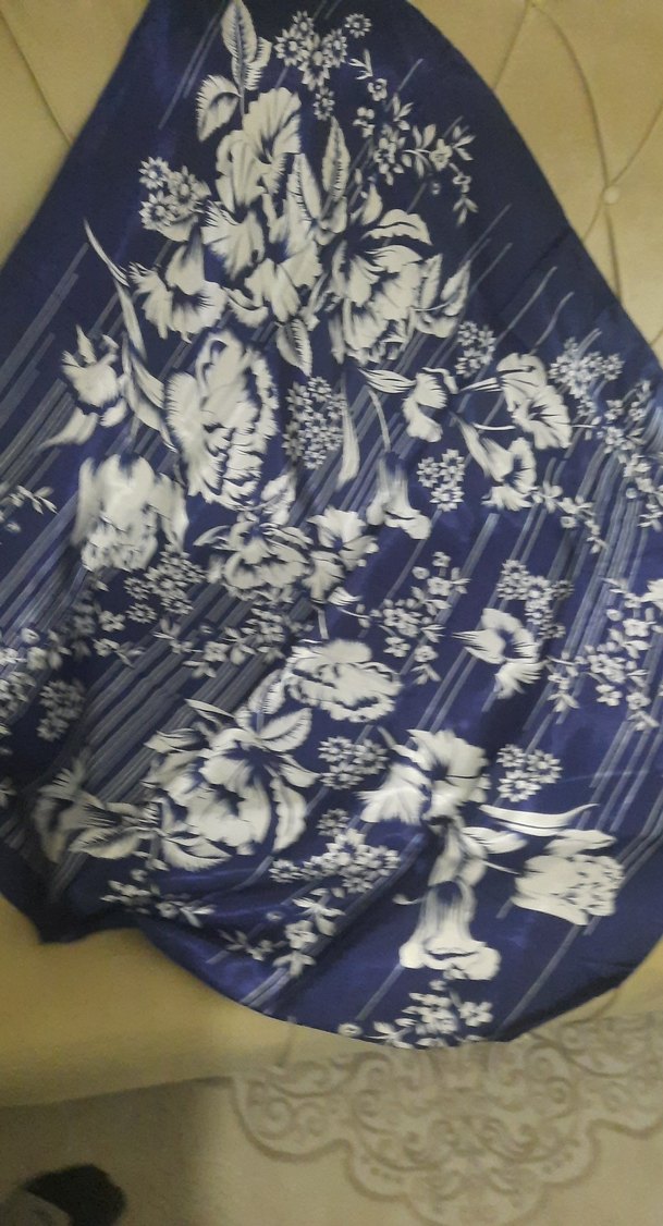 Kadın Lacivert Çiçek Desenli İpek Eşarp - Görsel 3