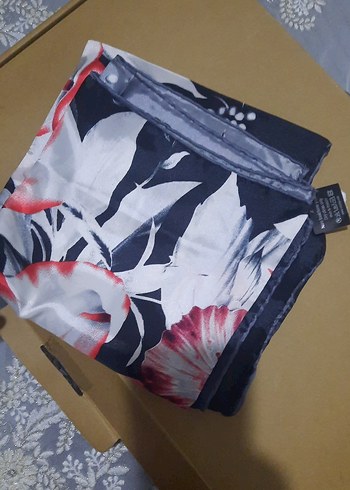 Bohem Gri Çiçek Desenli Kadın Eşarp - Görsel 6