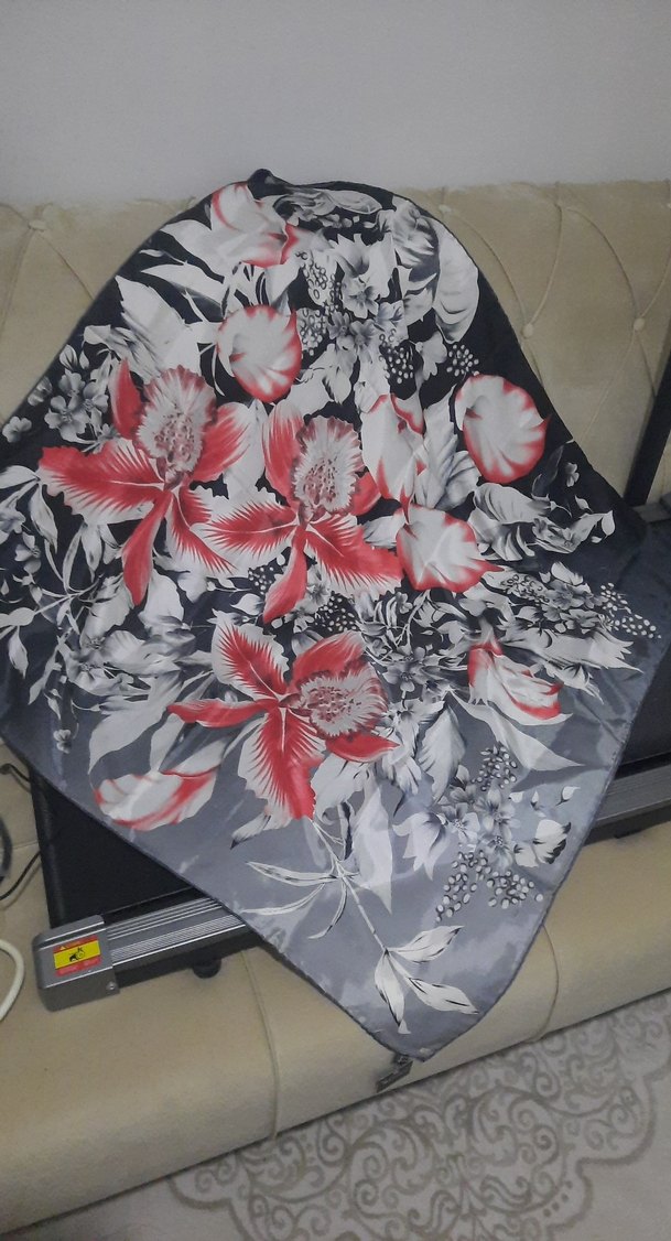 Bohem Gri Çiçek Desenli Kadın Eşarp - Görsel 2