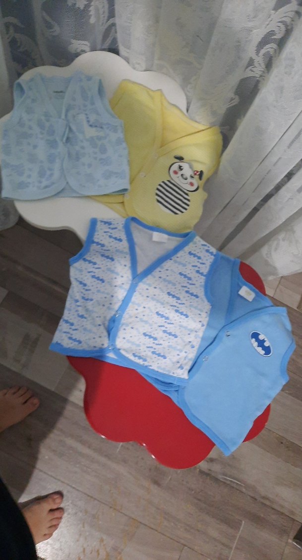 Erkek Bebek Renkli Düğmeli Kolsuz Hastane Tulumu - Görsel 2