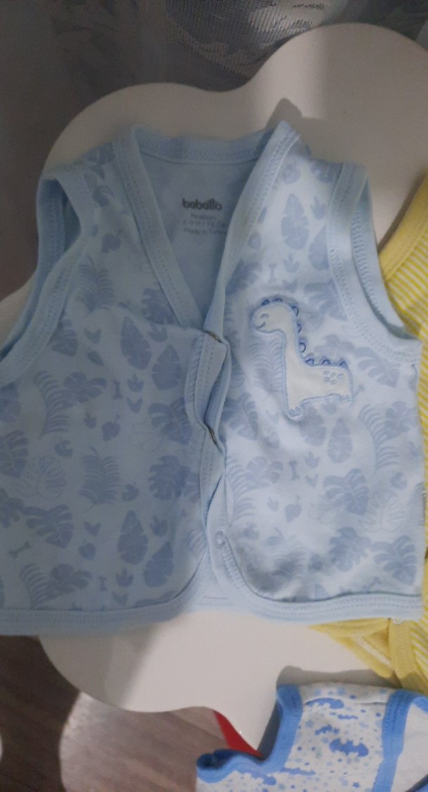 Erkek Bebek Renkli Düğmeli Kolsuz Hastane Tulumu - Görsel 3