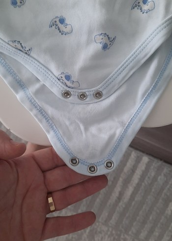 Beyaz Pamuklu Kolsuz Bebek Body - Görsel 11