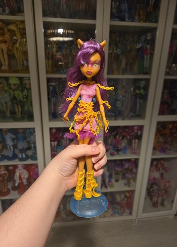 Monster high haunted clawdeen
