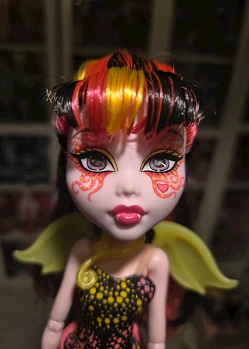 Monster High draculaura great scarrier reef monster high