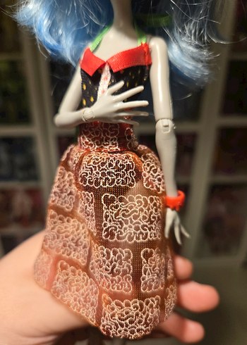 Beden ghoulia gloom beach monster high