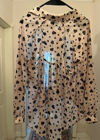 Bej Desenli V Yakalı Kadın Gömlek - Görsel 3