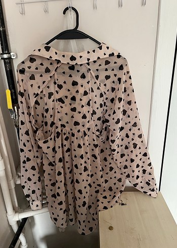 Bej Desenli V Yakalı Kadın Gömlek - Görsel 7