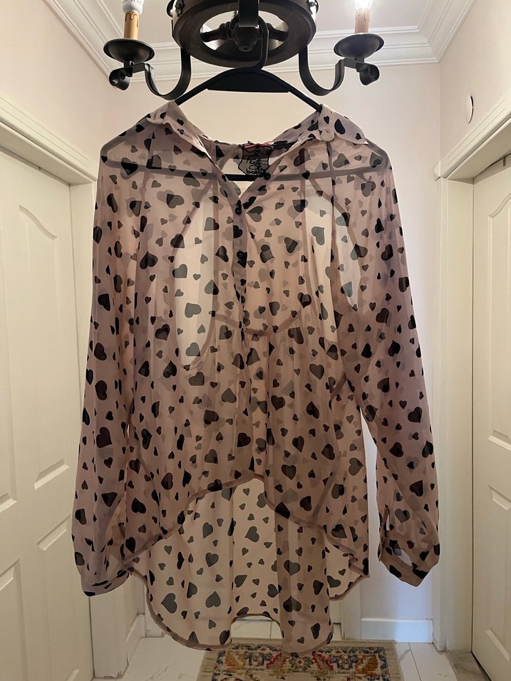 Bej Desenli V Yakalı Kadın Gömlek - Görsel 5