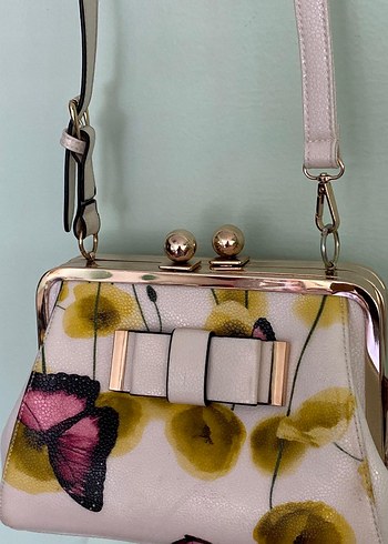 Çiçek Desenli Özel Tasarım Beyaz Kadın Çanta - Görsel 2