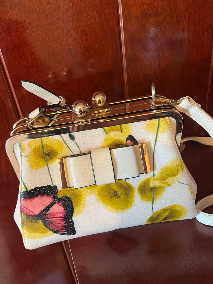 Çiçek Desenli Özel Tasarım Beyaz Kadın Çanta - Görsel 4