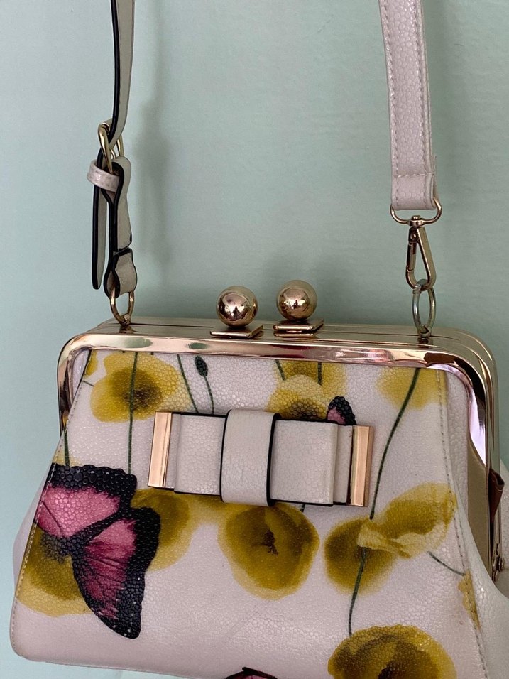 Çiçek Desenli Özel Tasarım Beyaz Kadın Çanta - Görsel 2