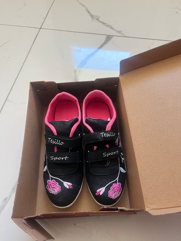 Kız Çocuk Renkli Desenli Spor Ayakkabı - Görsel 2