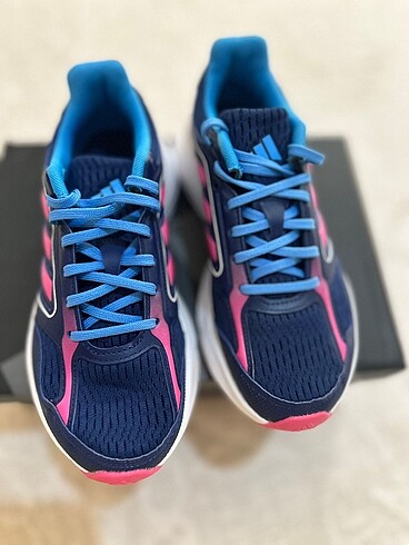 Adidas kadın ayakkabı