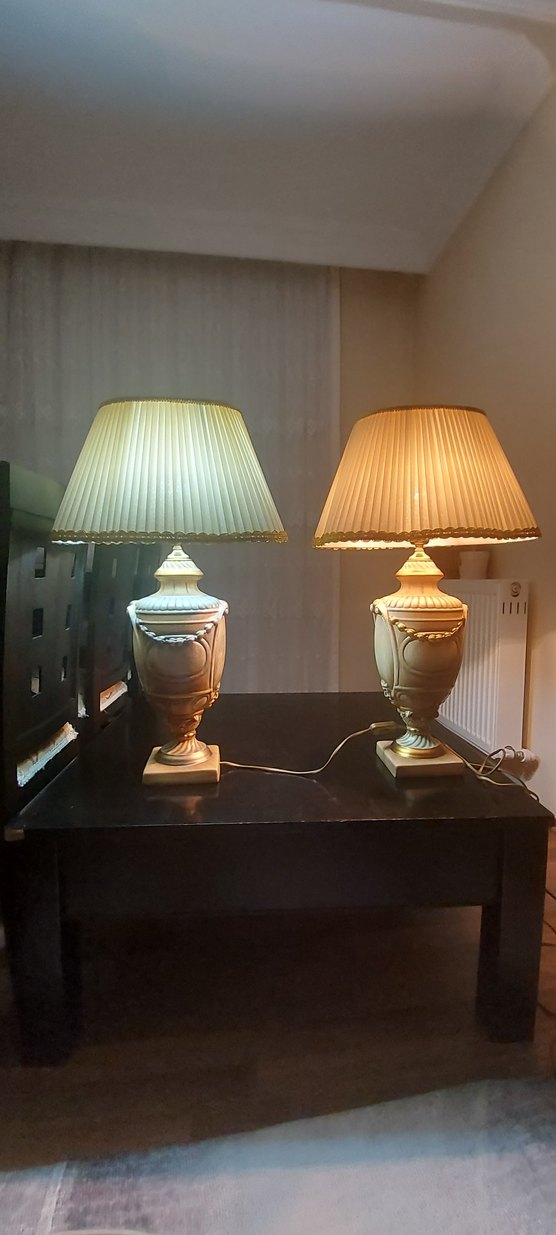 Bej Renk Klasik Masa Lambaları - Görsel 2