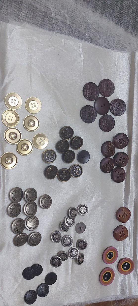 Çeşitli Renk ve Desenlerde Düğmeler tan 5 tl - Görsel 3