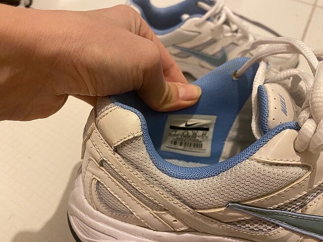 38 Beden beyaz Renk Nike orjinal spor ayakkabı