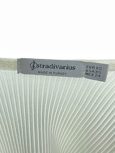 xs Beden beyaz Renk Stradivarius Askılı %70 İndirimli.