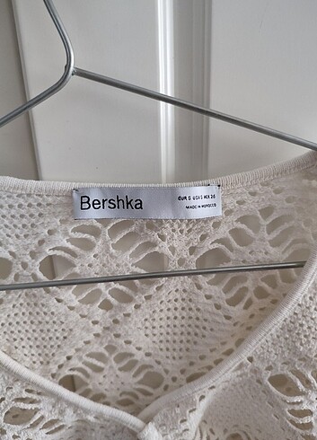 s Beden beyaz Renk bershka delikli crop hırka