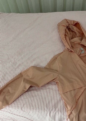 Bej Kadın Kapüşonlu Midi Yağmurluk - Görsel 3