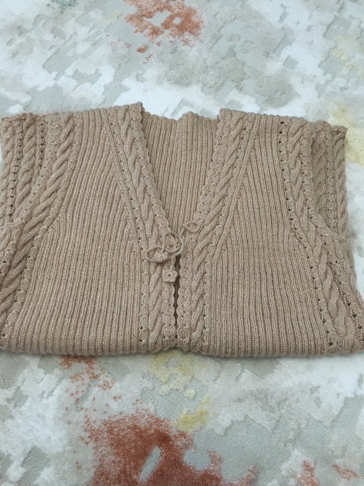 Bej V Yaka Örgü Kadın Yelek - Görsel 3