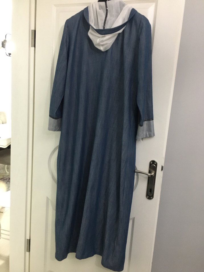 Gri Uzun Denim Kadın Pardösü Zen den alınmıştır - Görsel 2