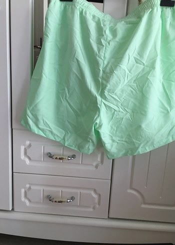 Hafif Yeşil Mini Erkek Deniz Şortu - Görsel 2