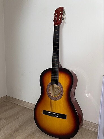 Manuel Raymond Gitar