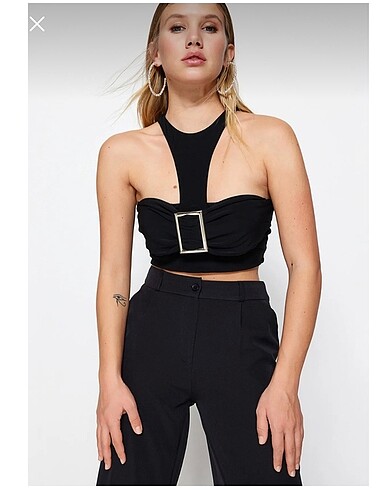 Trendyol & Milla Siyah crop aksesuarlı örme büstiyer