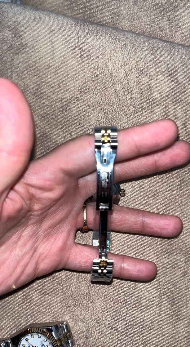 Altın ve Gri Kadın Klasik Saat - Görsel 4