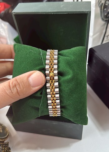 Altın ve Gümüş Renkli Kadın Klasik Saat - Görsel 2