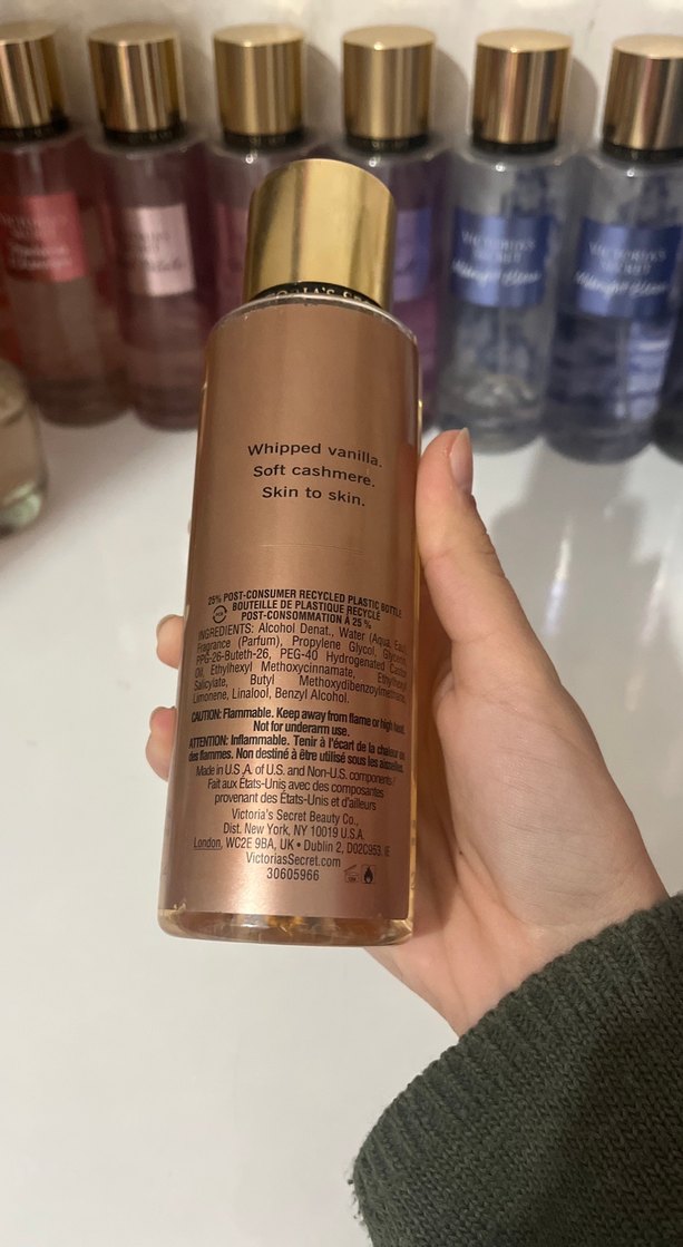 bare vanilla Victoria's Secret Vanilya Parfüm Spreyi 250 ml - Görsel 5