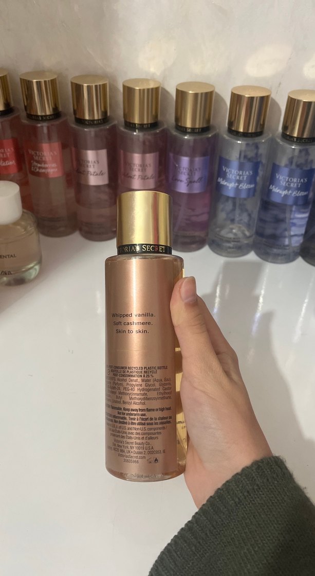 bare vanilla Victoria's Secret Vanilya Parfüm Spreyi 250 ml - Görsel 4