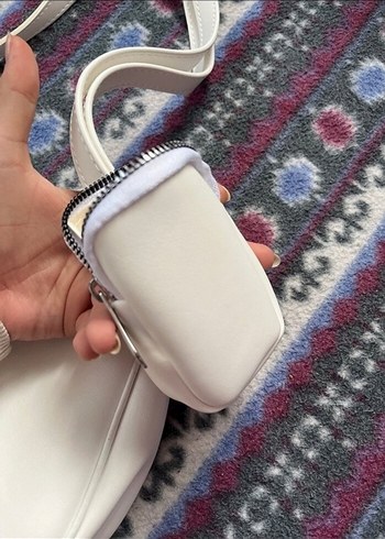 Beyaz Tokalı Kadın Omuz Çantası - Görsel 7