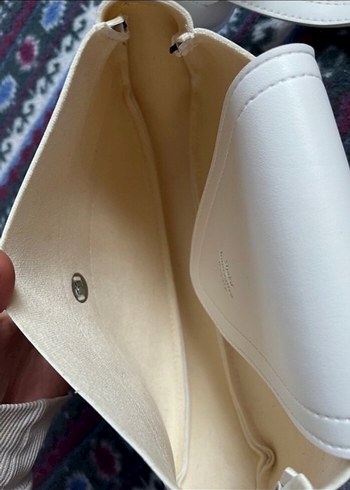 Beyaz Tokalı Kadın Omuz Çantası - Görsel 9