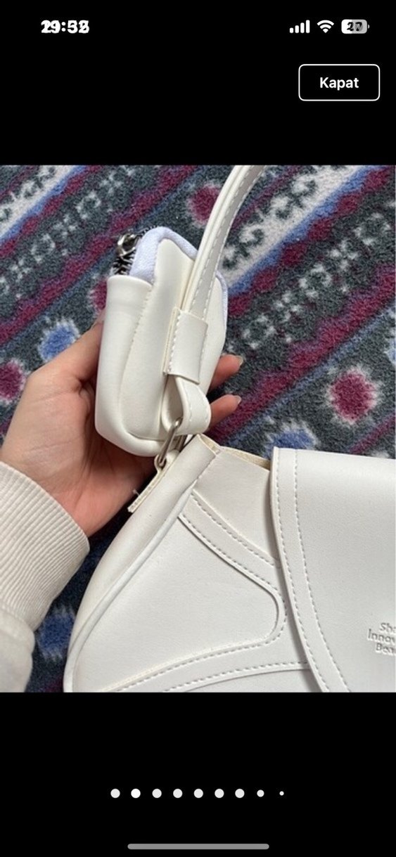 Beyaz Tokalı Kadın Omuz Çantası - Görsel 2