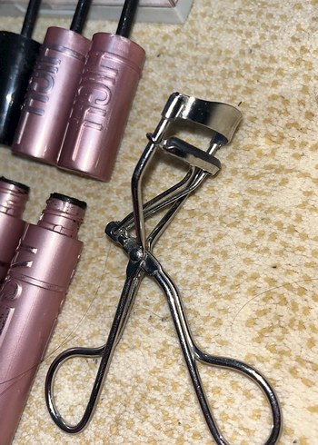 maybelline sky high maskara far paletMakyaj Seti ve Kirpik Kıvır - Görsel 6