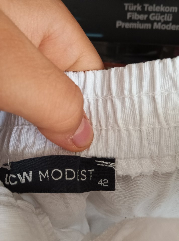 Beyaz Kadın Keten Salaş Midi Pantolon - Görsel 2