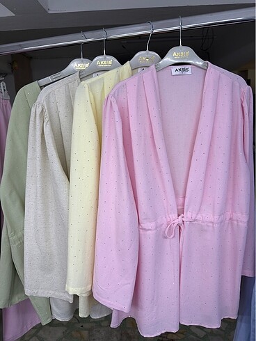 Kadın taşlı kimono