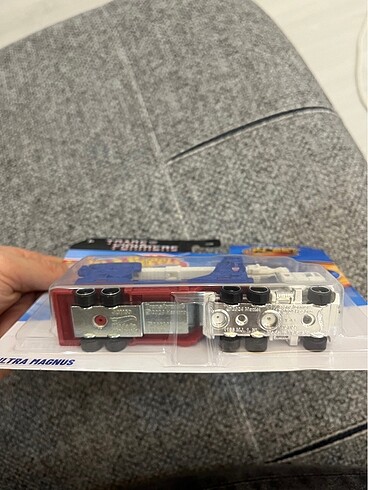 Beden Hot wheels trans formers ultra magnus