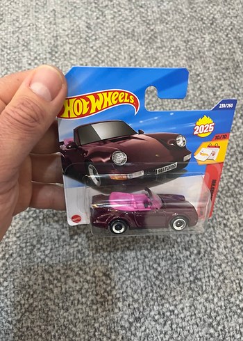 Beden Hot Wheels Porsche 911 Turbo Cabriolet Oyuncak Araba