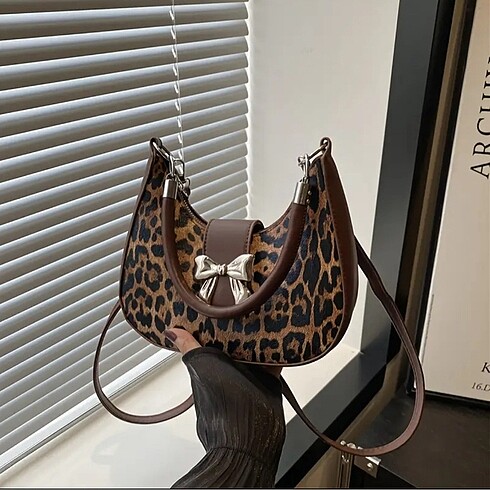 Leopar omuz (kol) çantası