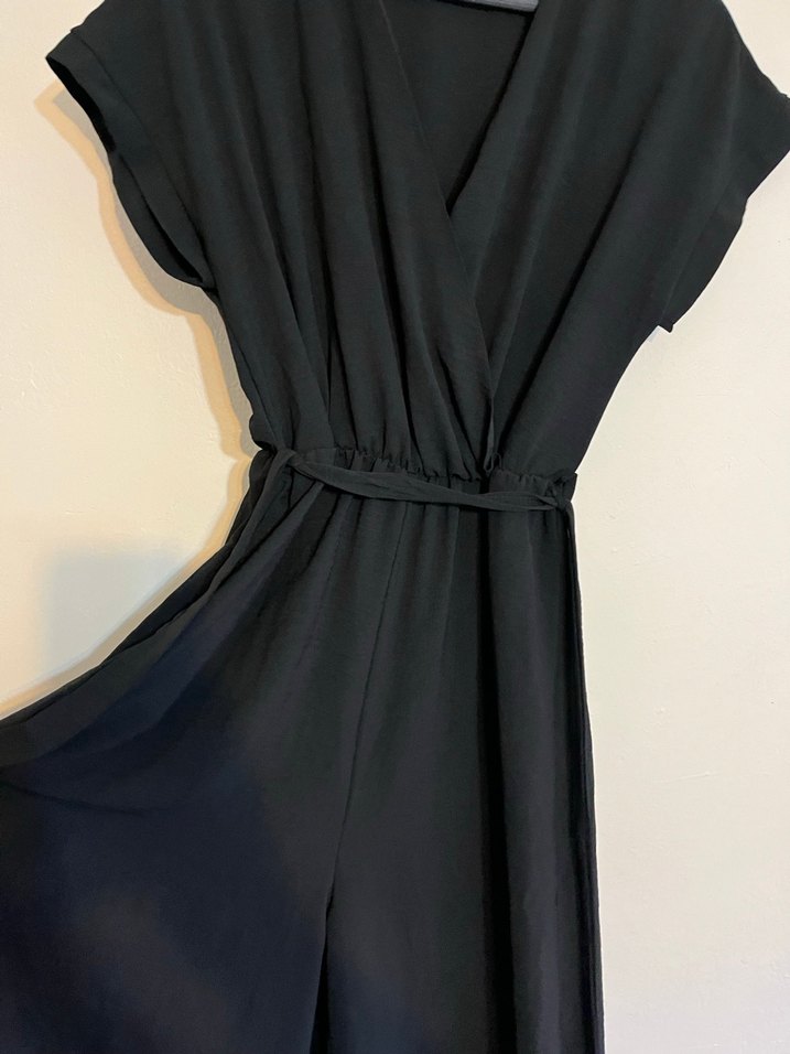 Drapeli Siyah Tulum - Görsel 2