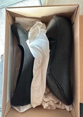 Kadın Siyah Yılan Derisi Desenli Topuklu Ayakkabı - Görsel 4