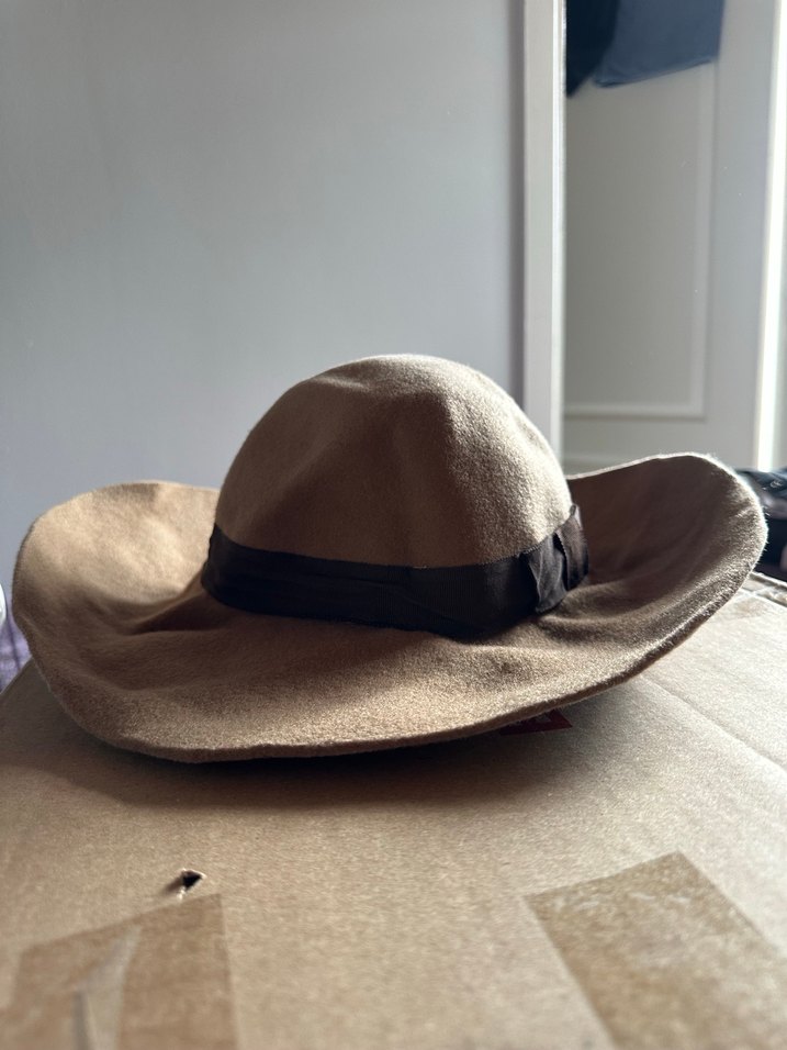 Koyu kahverengi şerit detaylı sütlü Kahverengi Kadın Şapka - Görsel 3