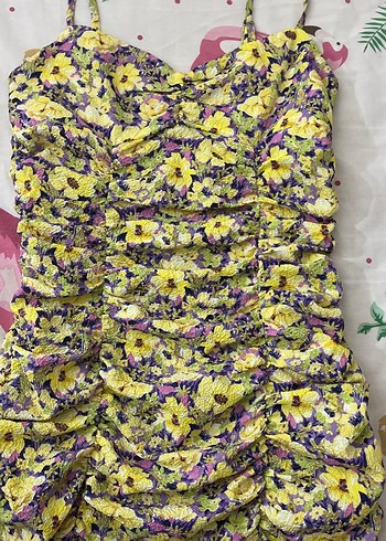 Sarı Çiçekli Fırfırlı Mini Elbise - Görsel 4