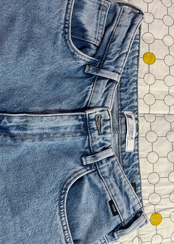 Yırtık Detaylı Rahat Kesim Mavi Midi Kot Pantolon - Görsel 3