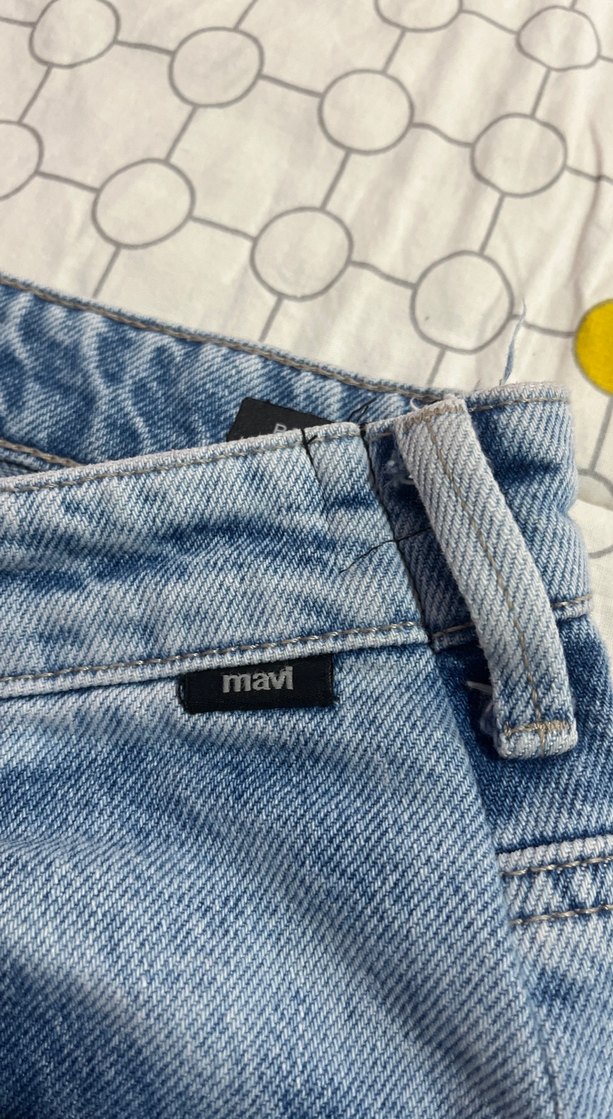 Yırtık Detaylı Rahat Kesim Mavi Midi Kot Pantolon - Görsel 4