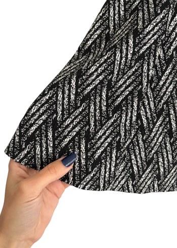Dilvin Siyah Beyaz Desenli Mini Etek - Görsel 3