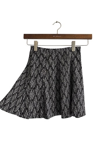 Dilvin Siyah Beyaz Desenli Mini Etek - Görsel 2