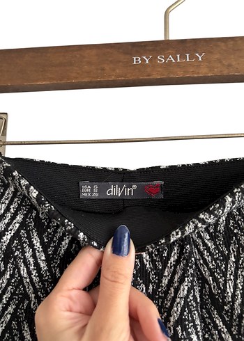 Dilvin Siyah Beyaz Desenli Mini Etek - Görsel 4